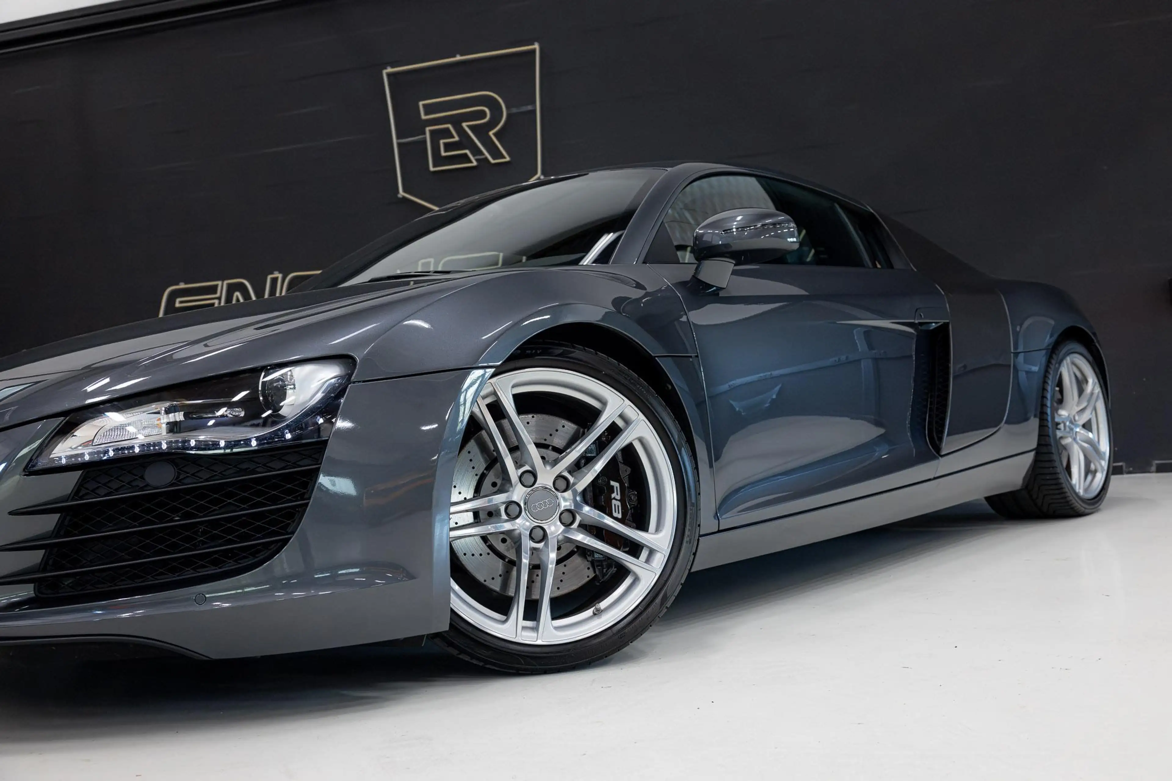 Audi R8 4.2 V8 FSI Manual | Carbon | FulL History | — photo 7