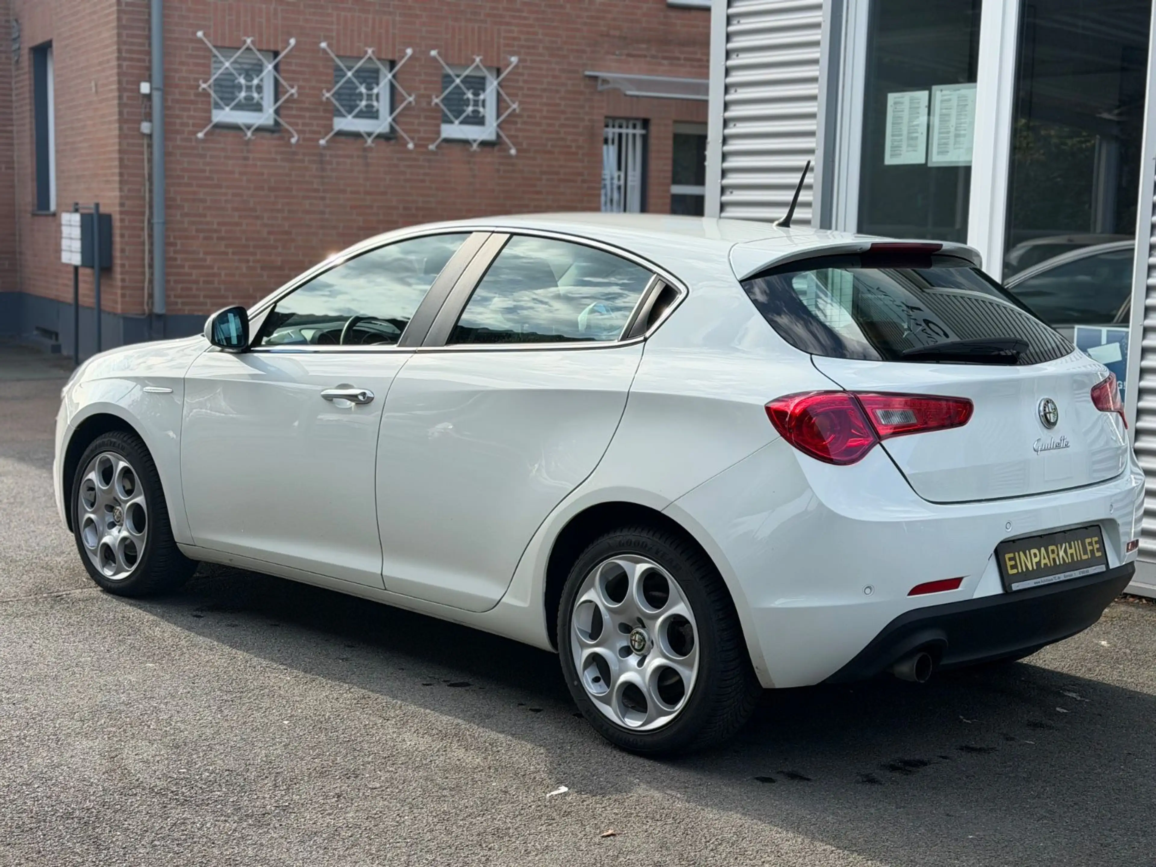 Alfa Romeo Giulietta Turismo AUTOMATIK+EINPARKHILFE+LEDER — photo 7