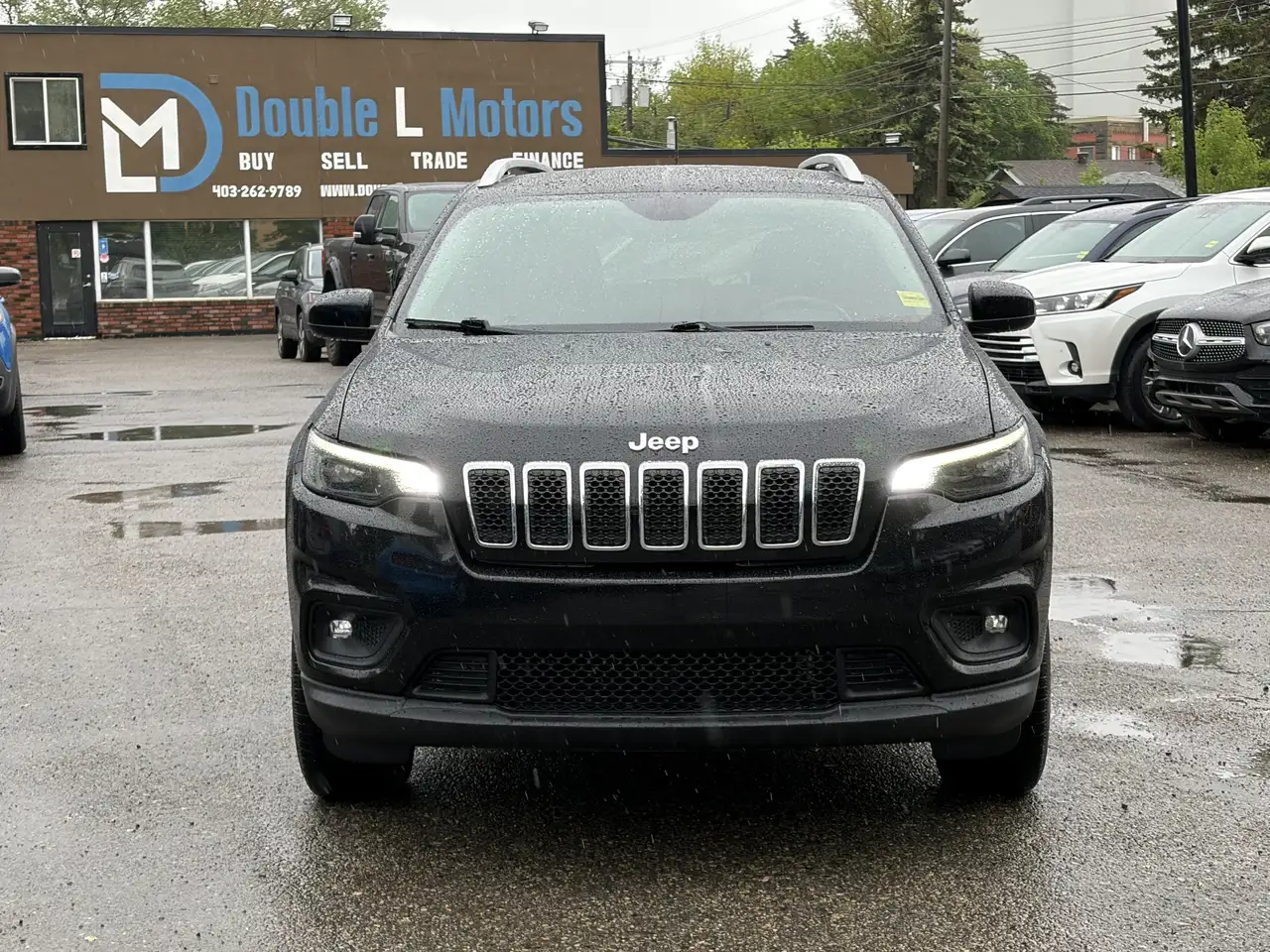 Jeep Cherokee снимка Jeep Cherokee