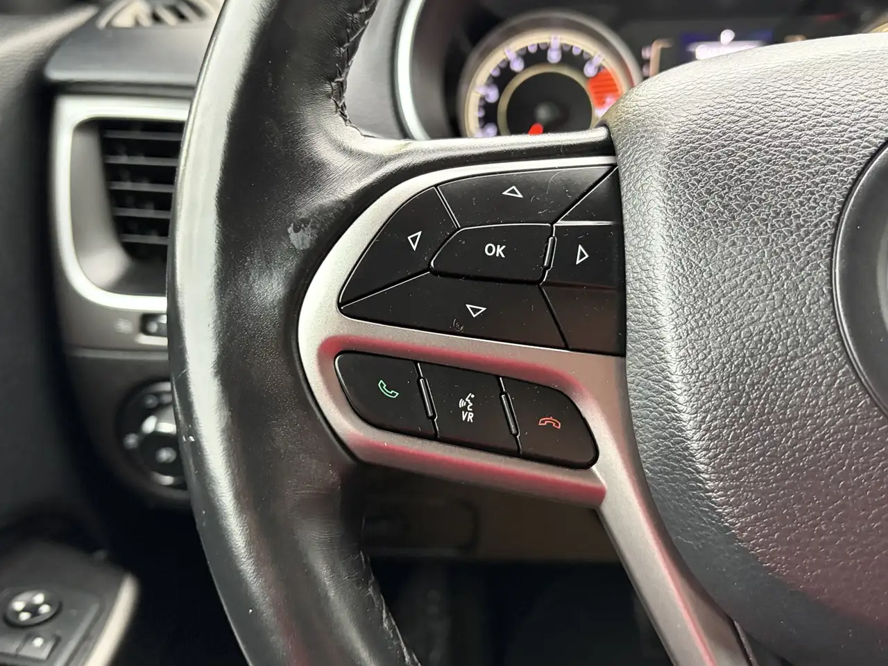 Jeep Cherokee снимка Jeep Cherokee