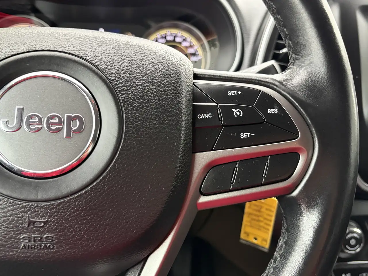 Jeep Cherokee снимка Jeep Cherokee
