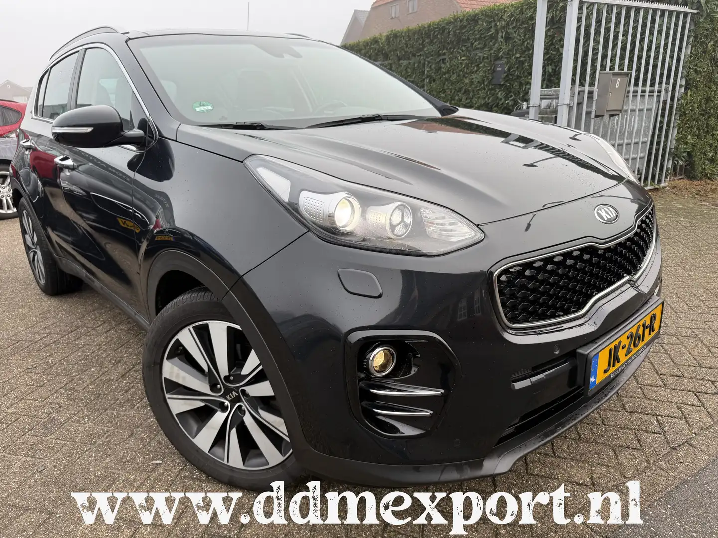 Kia Sportage 1.7 CRDI ExecutiveLine XENON/LEDER/PANO/NAVI Zwart - 1