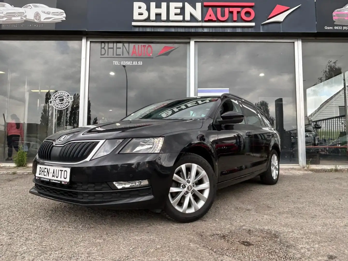 Skoda Octavia SW 1.0 TSI Active/NAVI/TRES PROPRE Noir - 1