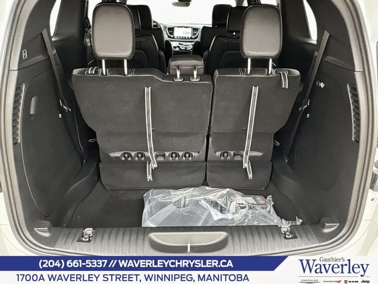 Chrysler Grand Caravan снимка Chrysler Grand Caravan