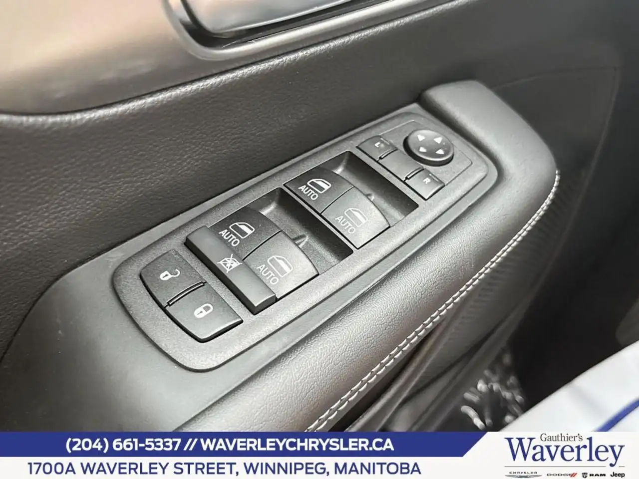 Chrysler Grand Caravan снимка Chrysler Grand Caravan