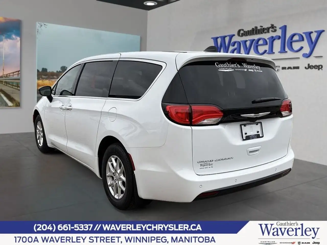 Chrysler Grand Caravan снимка Chrysler Grand Caravan