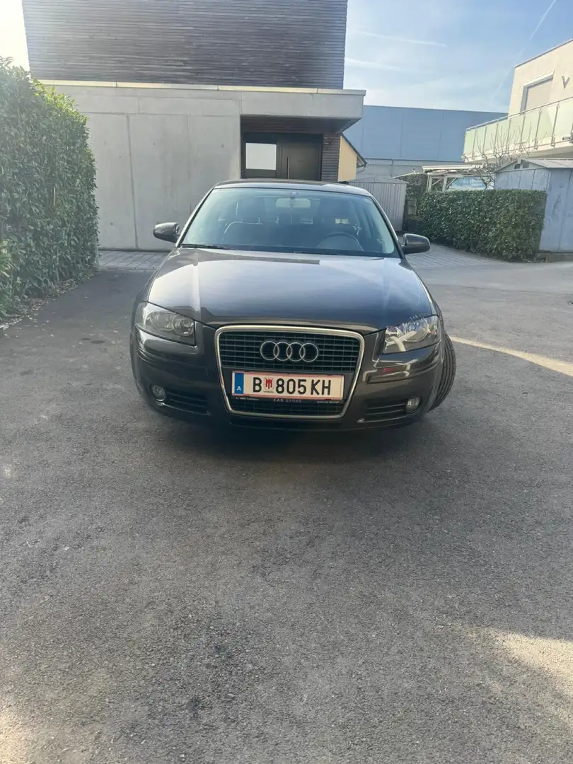 Audi A3 1.6 Ambition Schwarz - 1