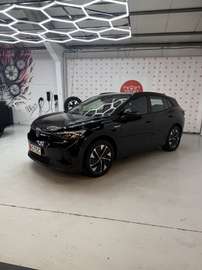 77 kWh Pro Camera ACC Carplay Lane assist