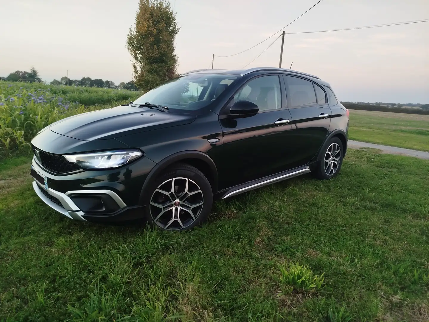 Fiat Fiat Tipo Cross 1.0 FireFly Turbo 100ch S/S Зелений - 1