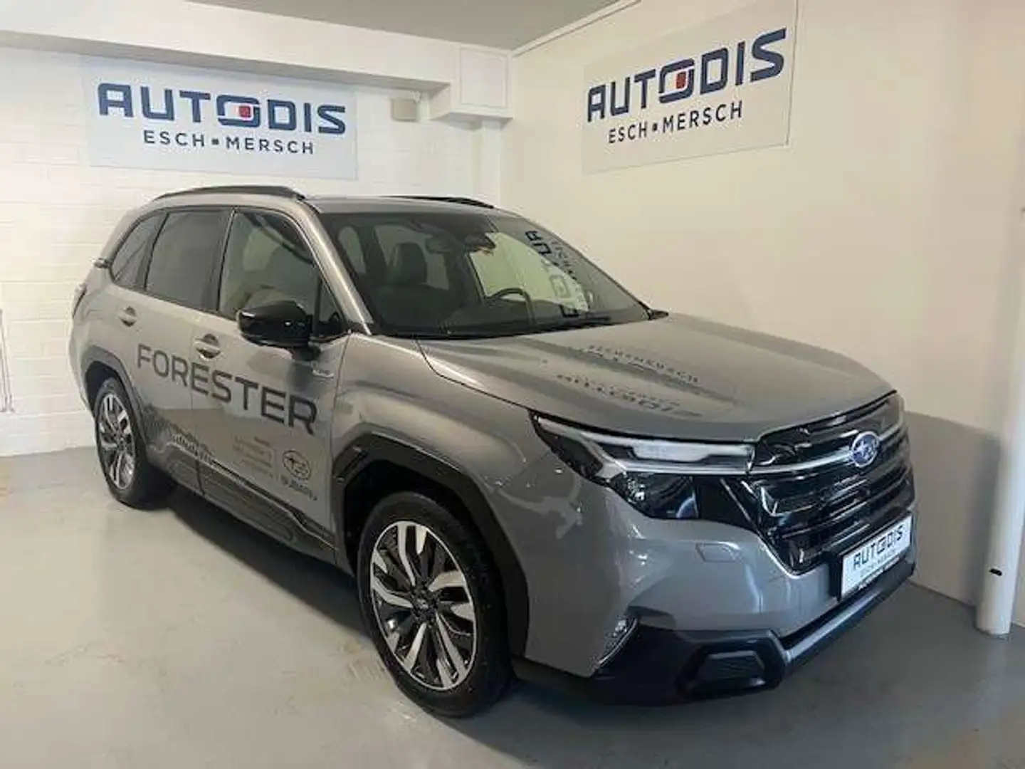 Subaru Forester 2.0 E-BOXER PREMIUM BLACK 4WD AUT Gris - 1