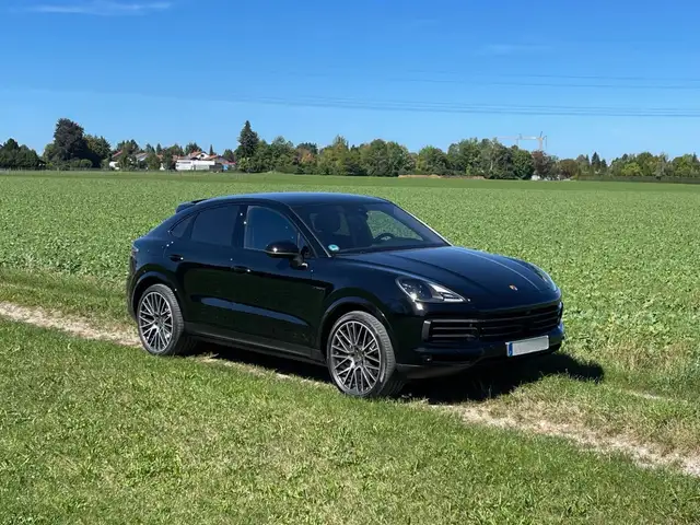 Porsche Cayenne view 5