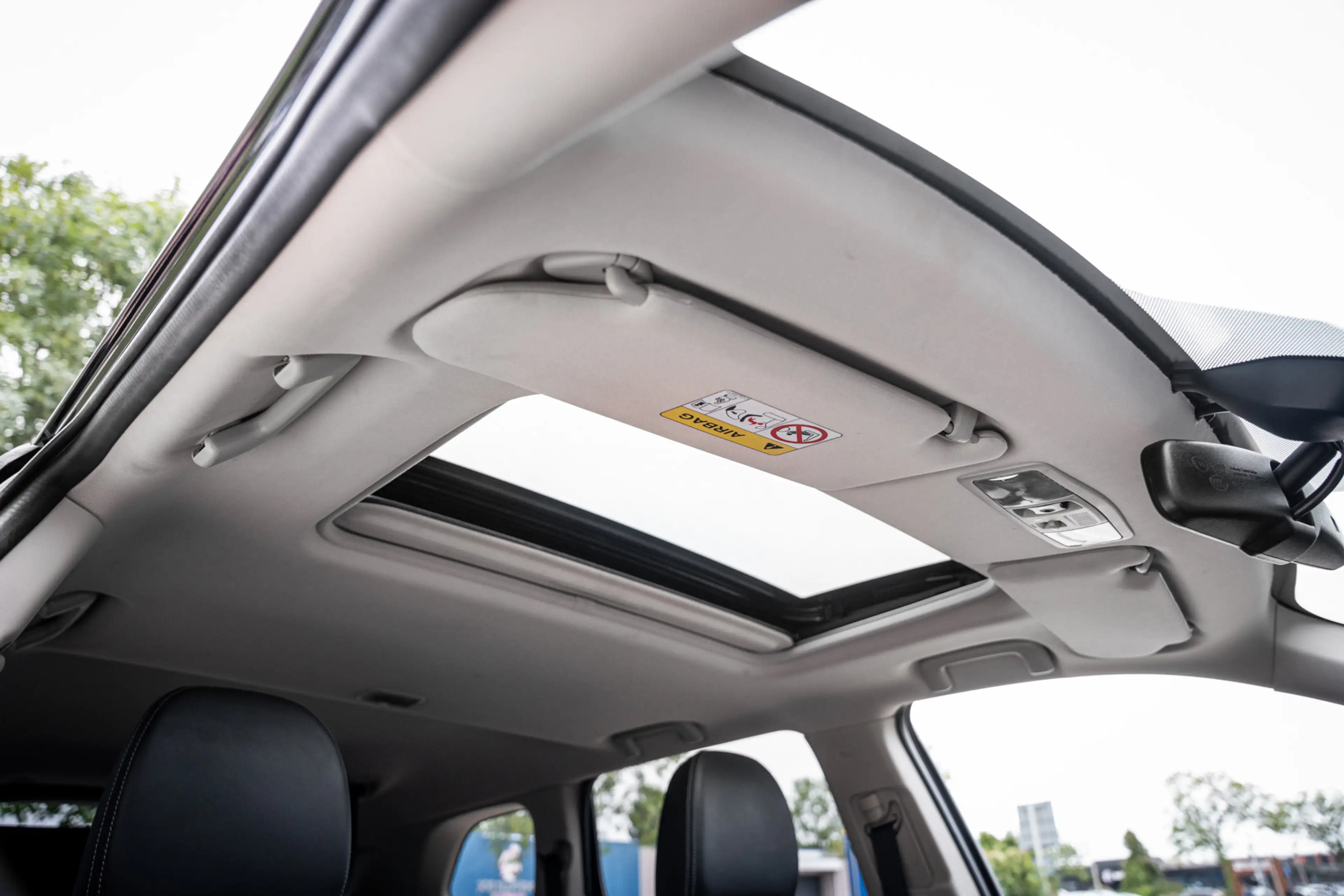 Mitsubishi Outlander 2.4 PHEV Intense+|Trekh|Pano|Dealer Onderhouden|Ca — photo 3