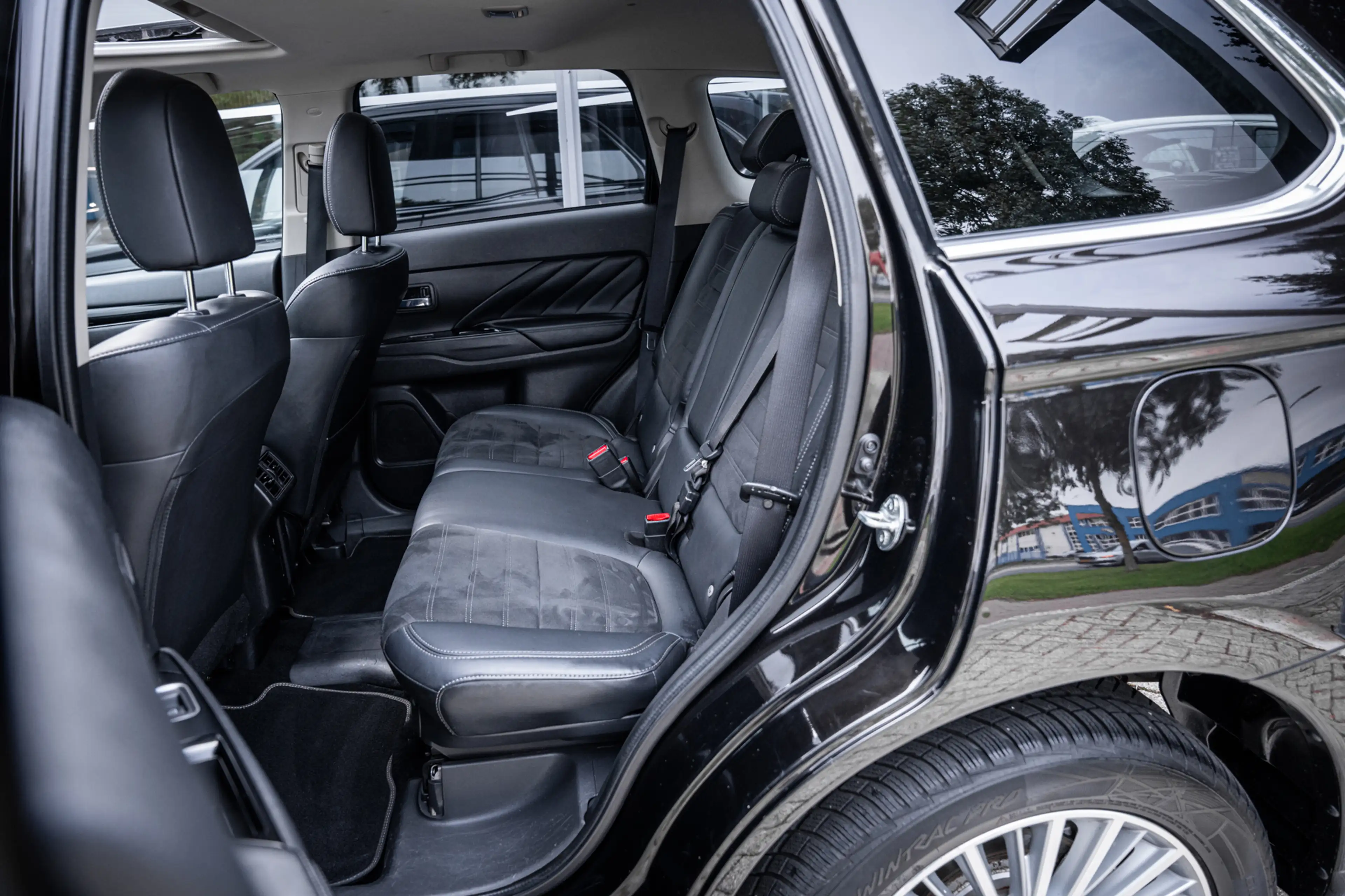 Mitsubishi Outlander 2.4 PHEV Intense+|Trekh|Pano|Dealer Onderhouden|Ca — photo 14