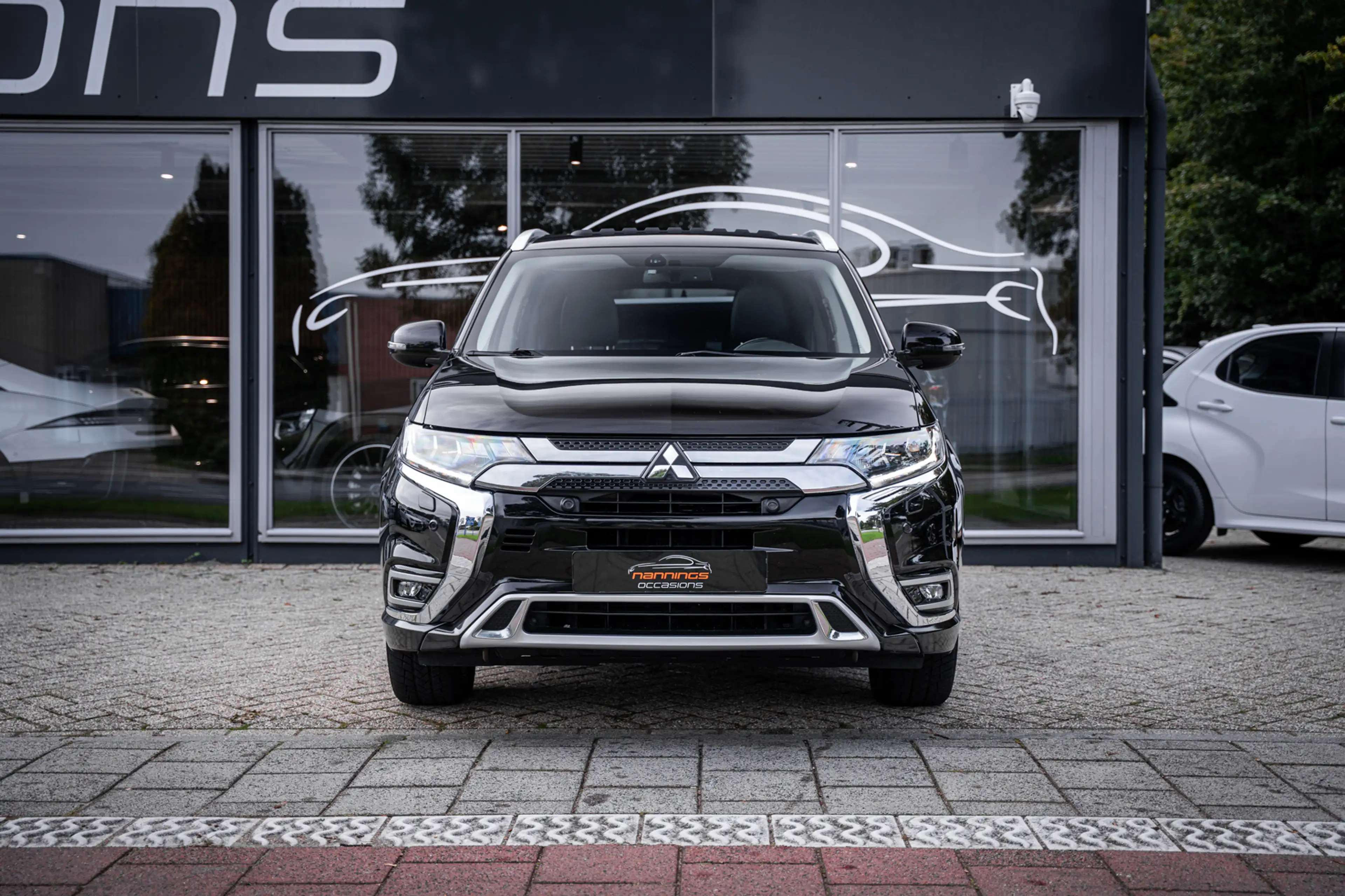 Mitsubishi Outlander 2.4 PHEV Intense+|Trekh|Pano|Dealer Onderhouden|Ca — photo 4