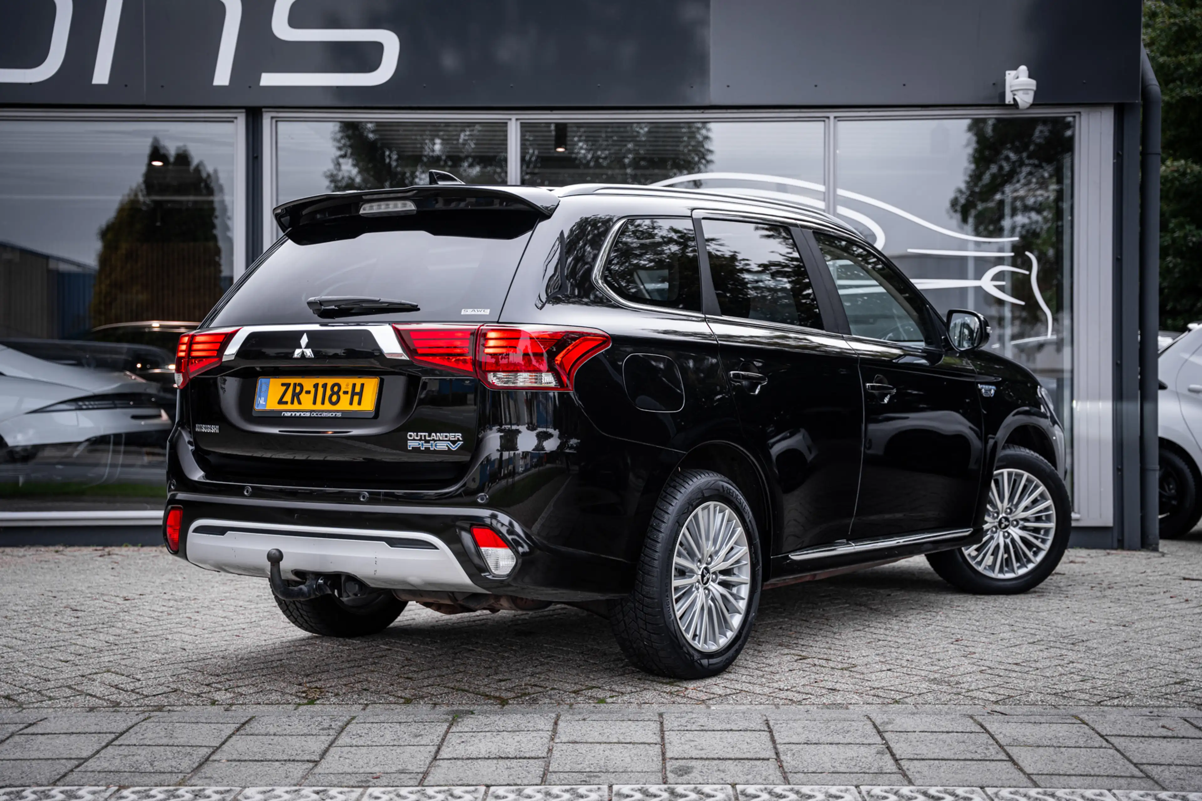 Mitsubishi Outlander 2.4 PHEV Intense+|Trekh|Pano|Dealer Onderhouden|Ca — photo 11