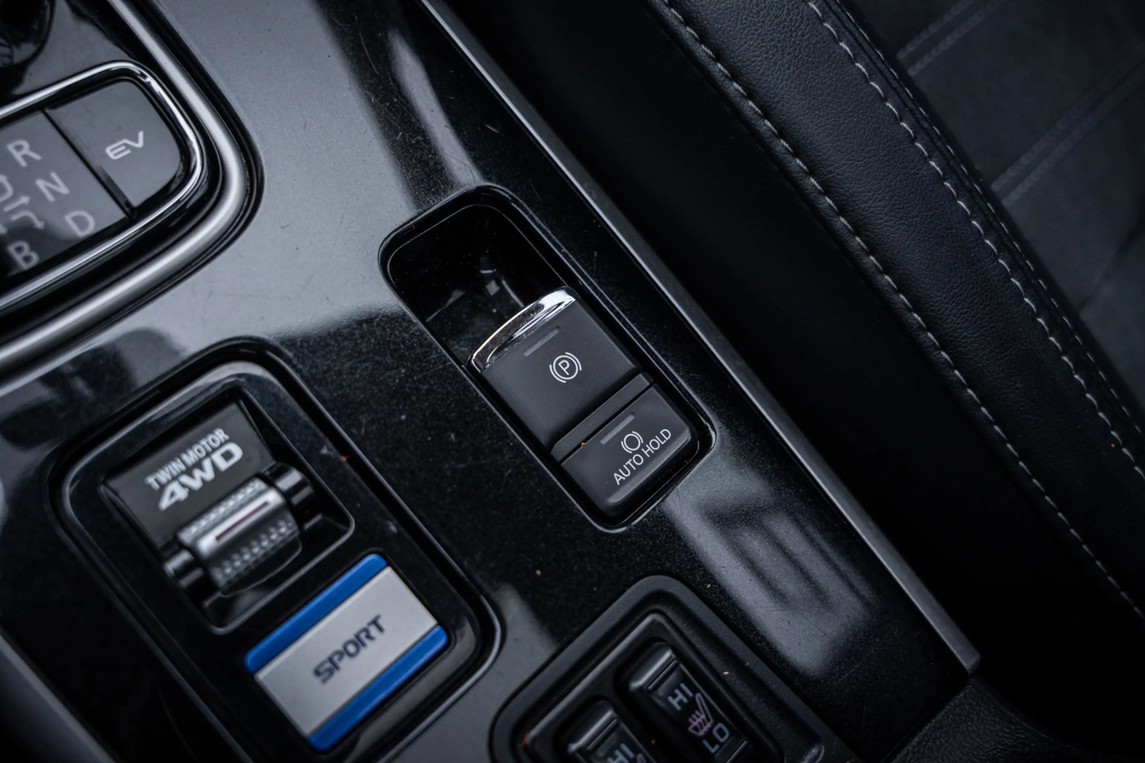 Mitsubishi Outlander 2.4 PHEV Intense+|Trekh|Pano|Dealer Onderhouden|Ca — photo 36
