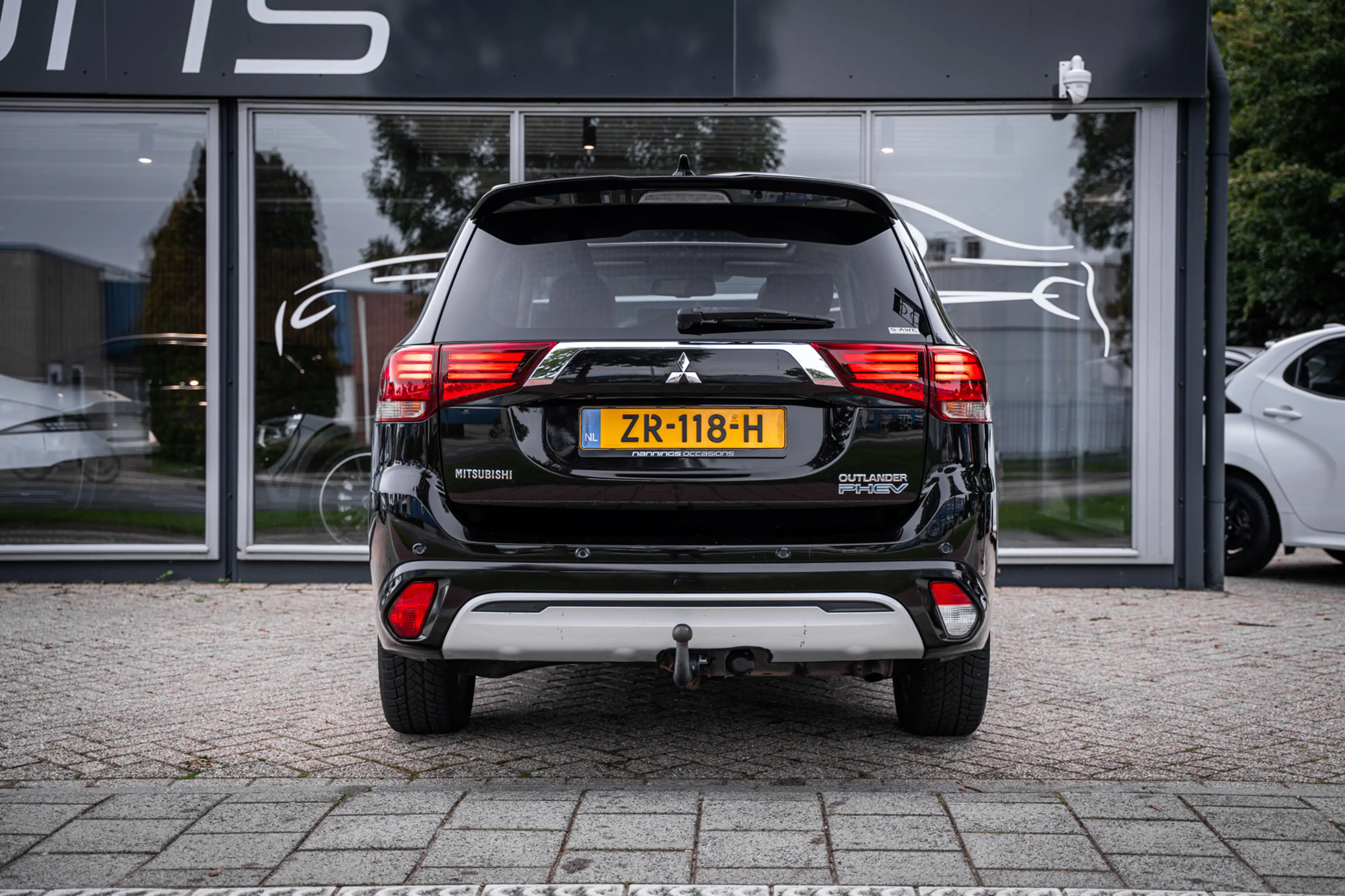 Mitsubishi Outlander 2.4 PHEV Intense+|Trekh|Pano|Dealer Onderhouden|Ca — photo 10