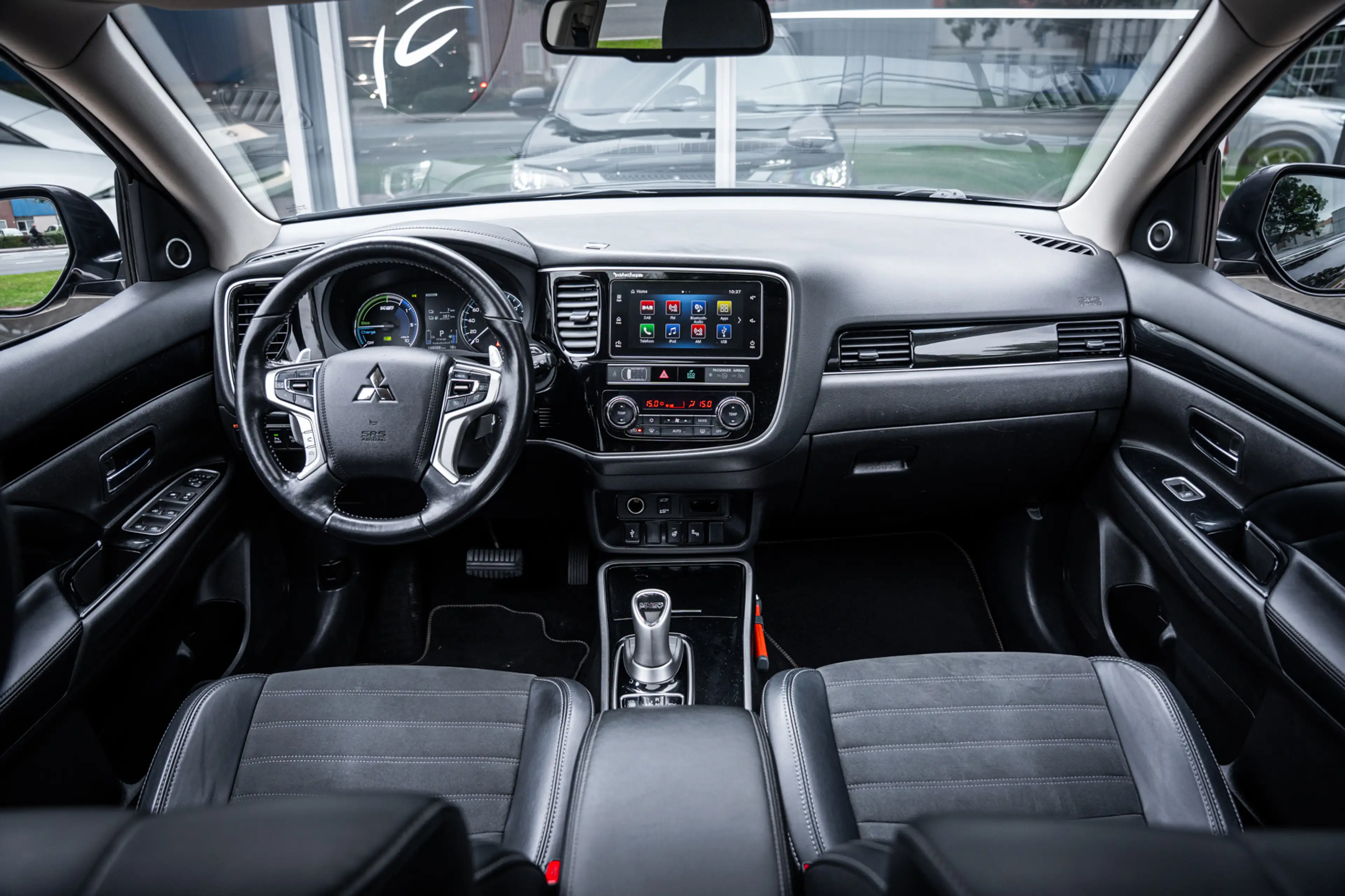 Mitsubishi Outlander 2.4 PHEV Intense+|Trekh|Pano|Dealer Onderhouden|Ca — photo 2