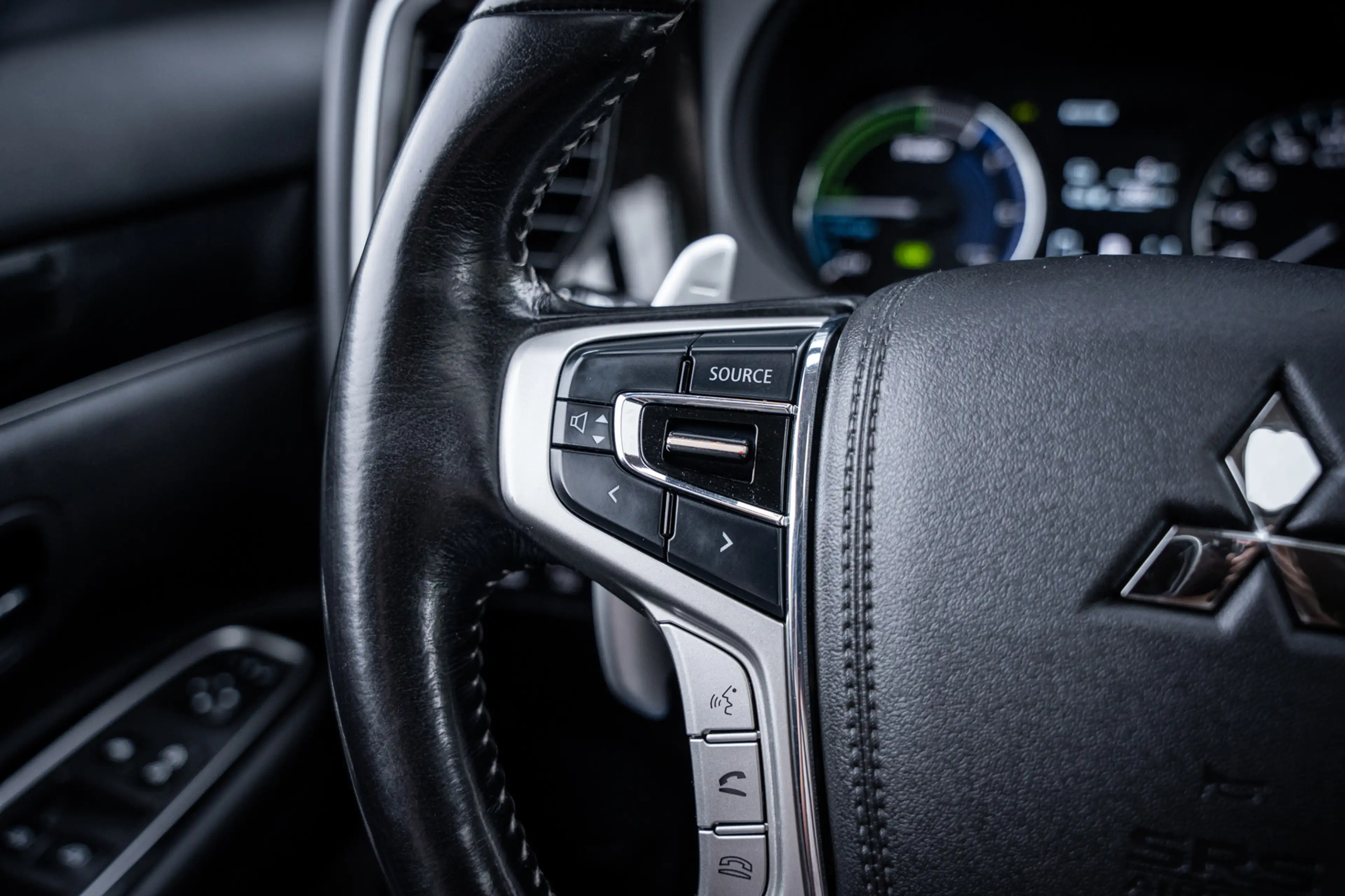 Mitsubishi Outlander 2.4 PHEV Intense+|Trekh|Pano|Dealer Onderhouden|Ca — photo 19