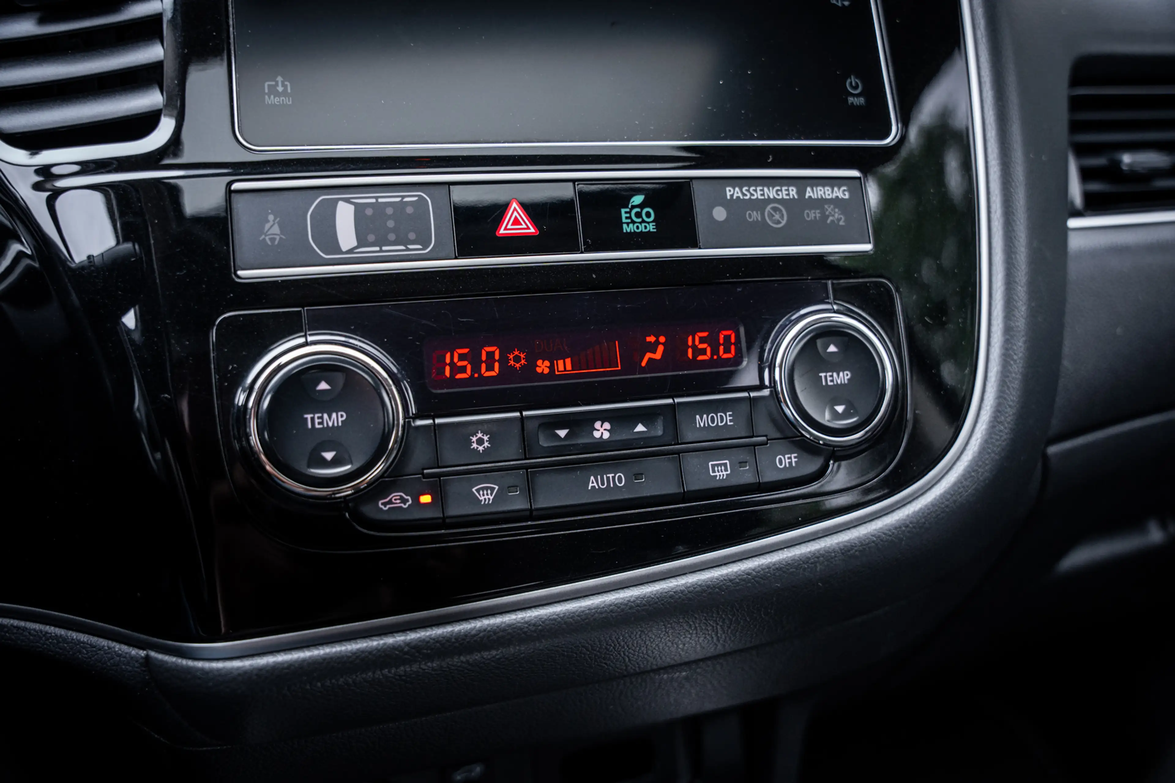 Mitsubishi Outlander 2.4 PHEV Intense+|Trekh|Pano|Dealer Onderhouden|Ca — photo 30