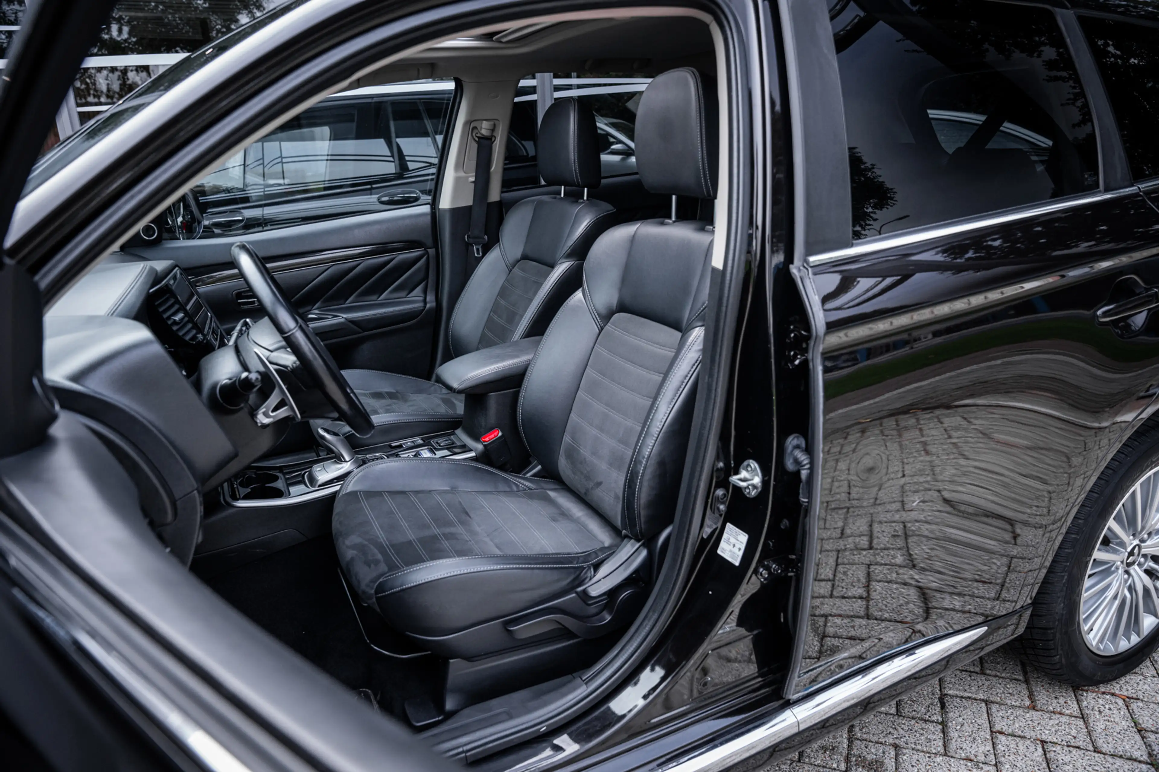 Mitsubishi Outlander 2.4 PHEV Intense+|Trekh|Pano|Dealer Onderhouden|Ca — photo 13