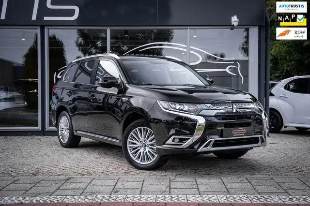 Mitsubishi Outlander 2.4 PHEV Intense+|Trekh|Pano|Dealer Onderhouden|Ca