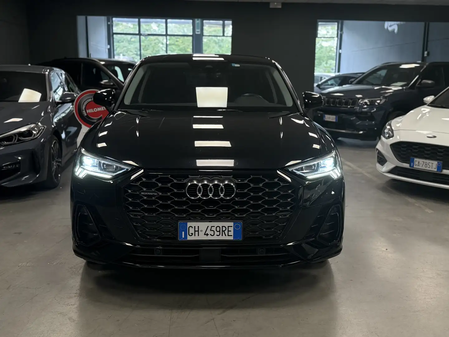 Audi Q3 Sportback 35 2.0 tdi S line edition quattro s-tron Schwarz - 2