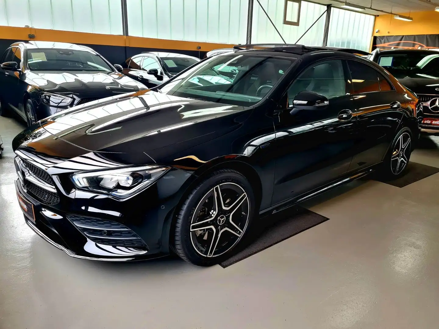 Mercedes-Benz CLA 250 e AMG*Night*Pano*Memo*LED*DAB*MBUX+*RFKam Schwarz - 1