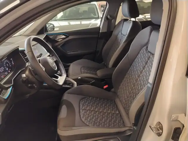 Audi A1 view 12