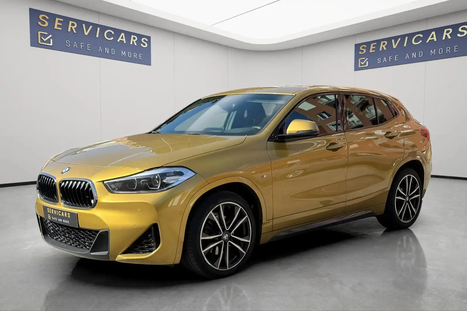 BMW X2 X2 1.5iA sDrive18 / 12 MOIS DE GARANTIE Золотистый - 1