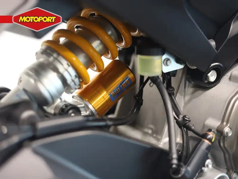 Aprilia Tuono - foto 5