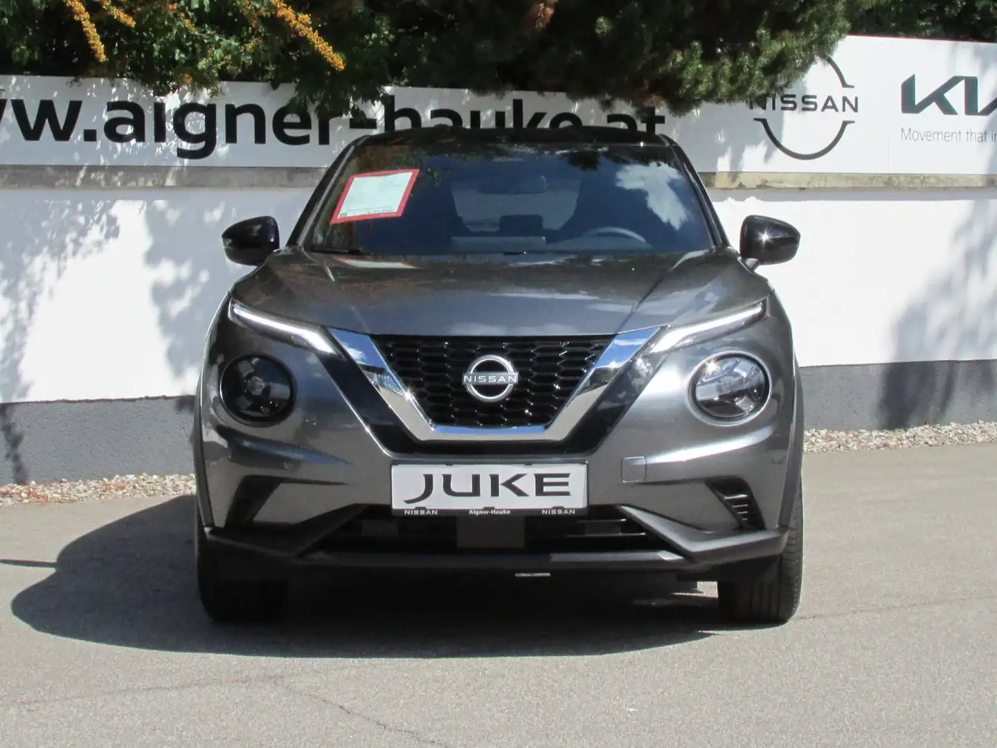 Nissan Juke 1,0 DIG-T N-Connecta Herbstaktion!! Grau - 2