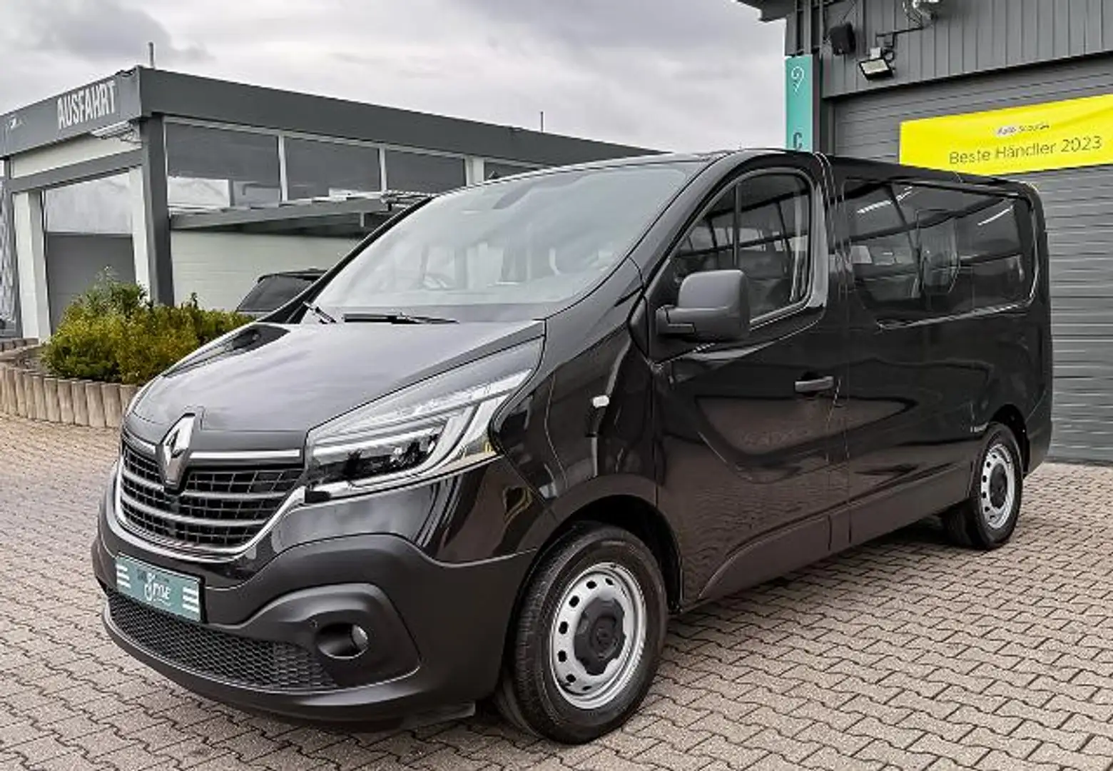 Renault Trafic 2,0 dCi.L1H1 3,0t Komfort Navi.AHK.RFK.LED Schwarz - 1