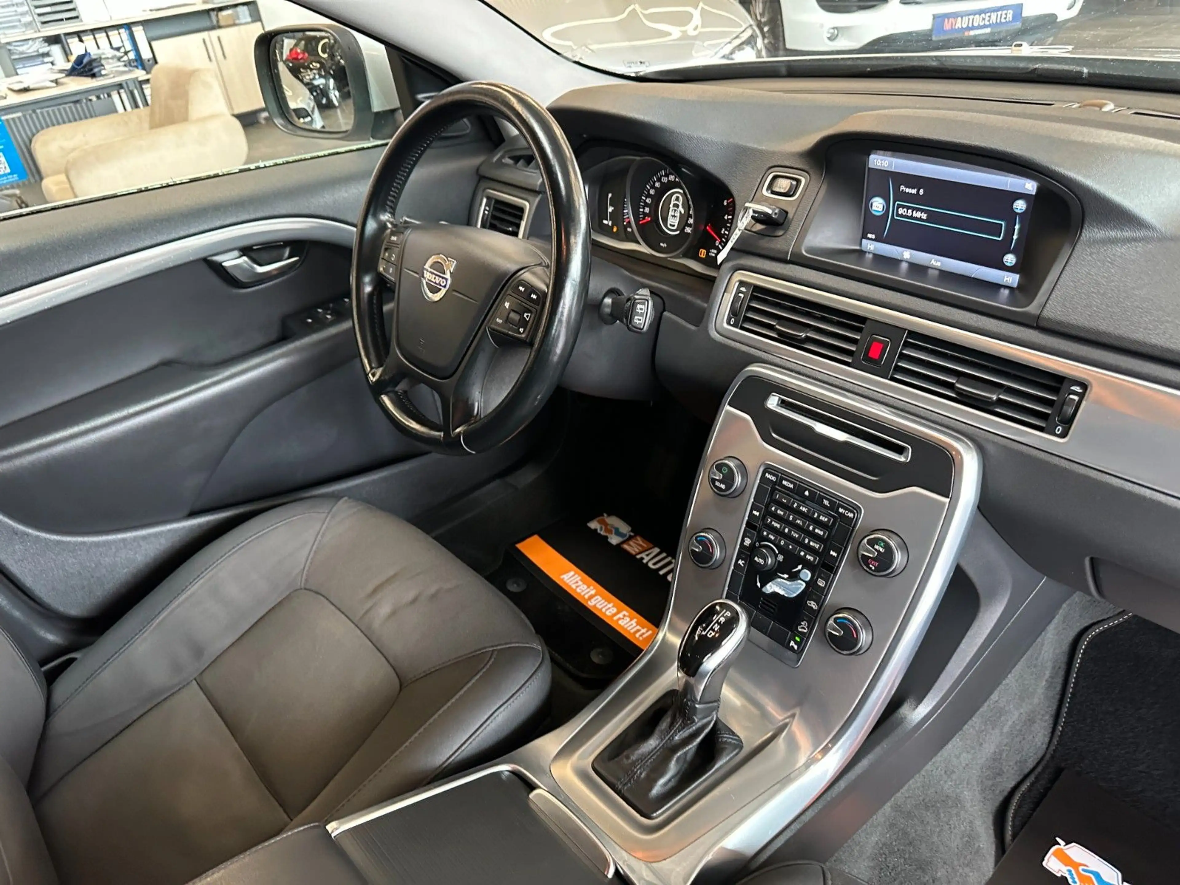 Volvo XC70 Kinetic AWD *Xenon*Elek.Heckkl.* — photo 8