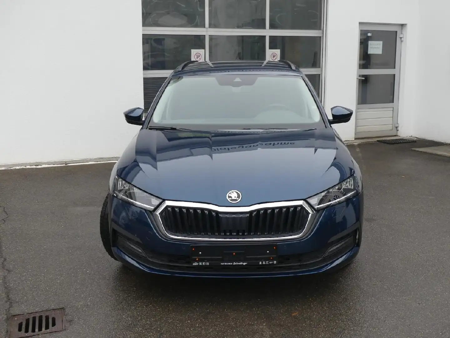 Skoda Octavia Octavia Combi Clever 2,0l TDI DSG AHK/Kamera/App Blau - 2