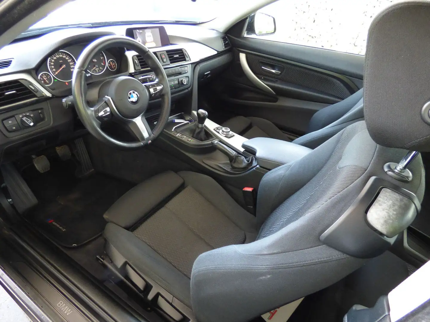 BMW 418 d Coupe*Navi*Xenon*Schiebed*Sportsitze*FACEL Grau - 2