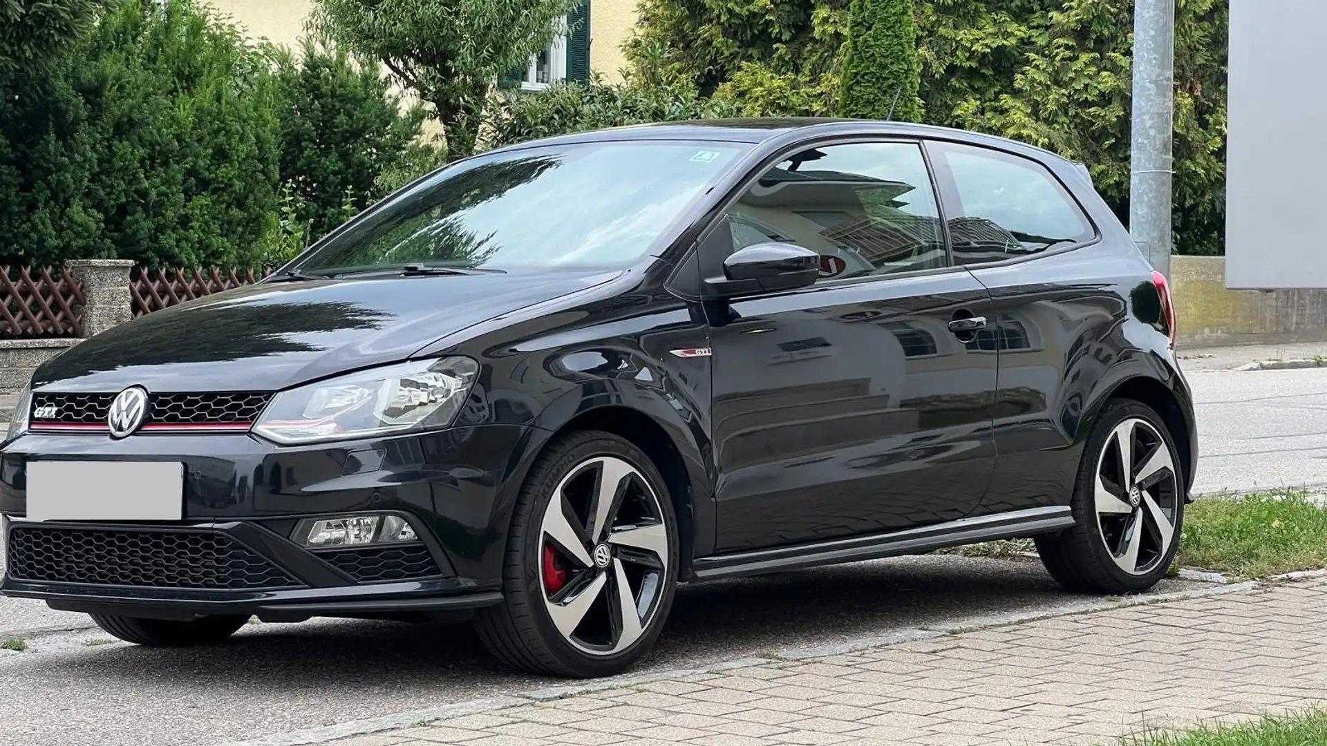 Volkswagen Polo GTI 1.8 TSI (Blue Motion Technology) - 2