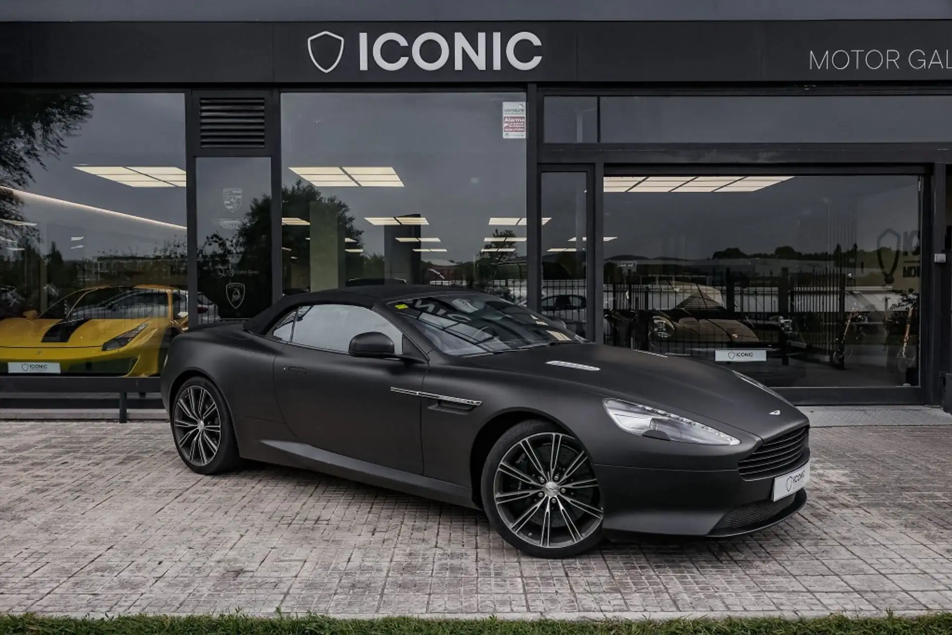 애스턴마틴 DB9 Volante 2013 건메탈 사진 1