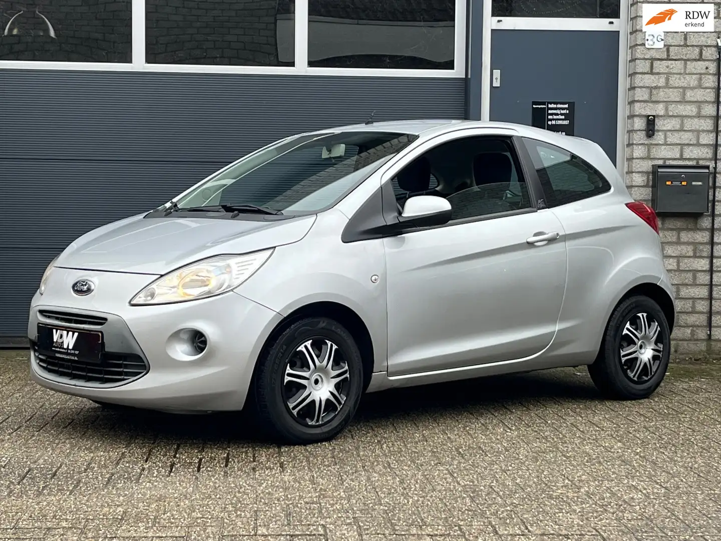 Ford Ka/Ka+ 1.2 Style start/stop NL auto N.A.P. Grau - 1