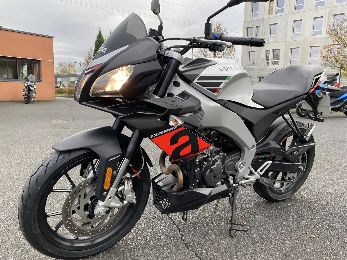 Aprilia Tuono - 2