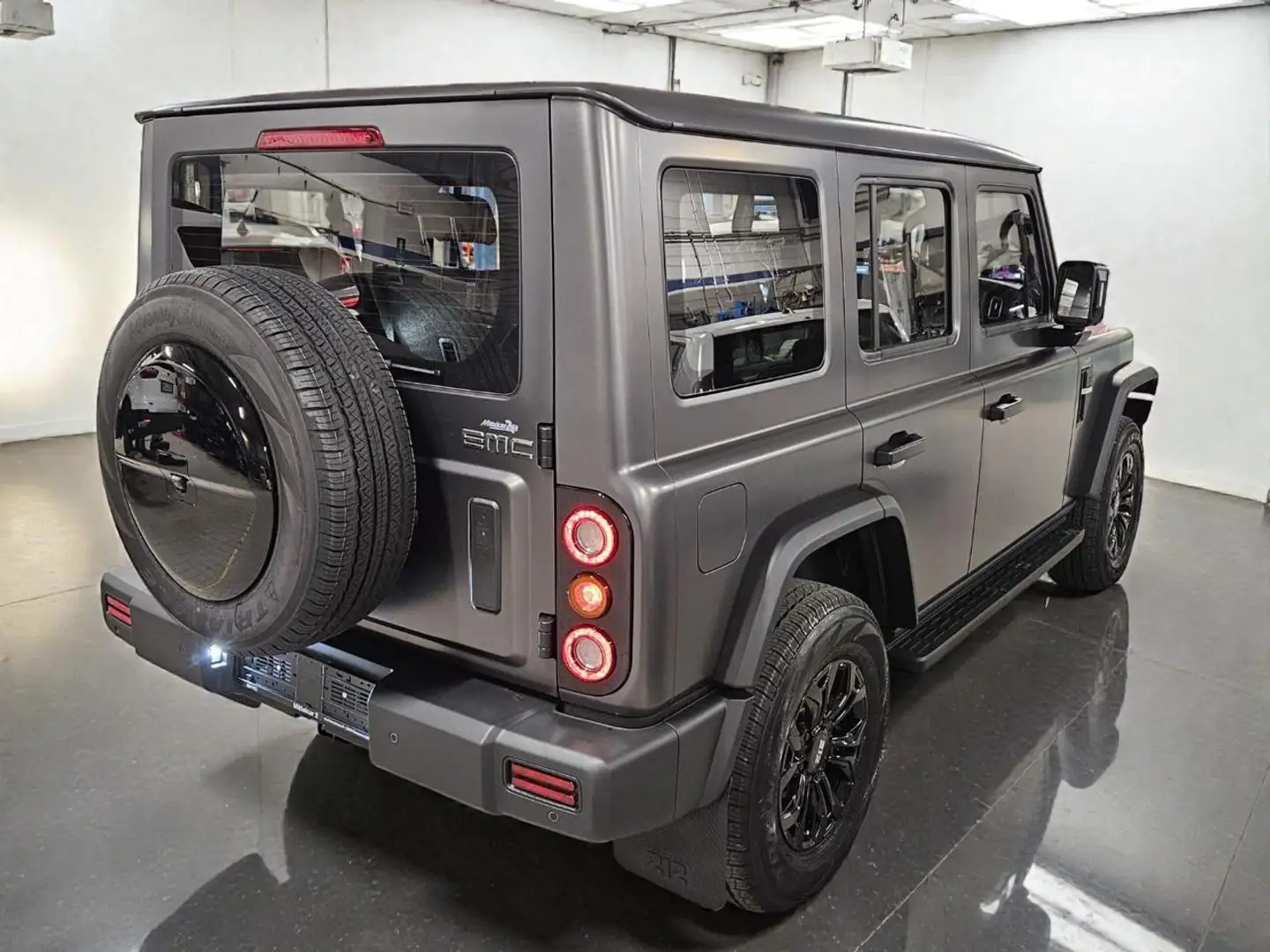 EMC Sonstige 2.0 TGDI 8AT 4WD Adventurer Grau - 2