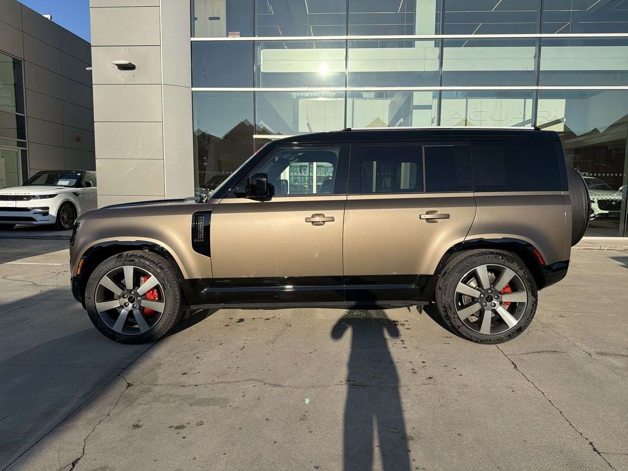 2026 Land Rover Defender 110 P400 X alt 5