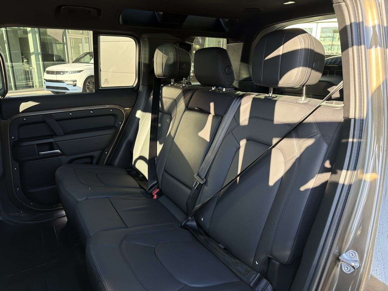 2026 Land Rover Defender 110 P400 X thumb 20