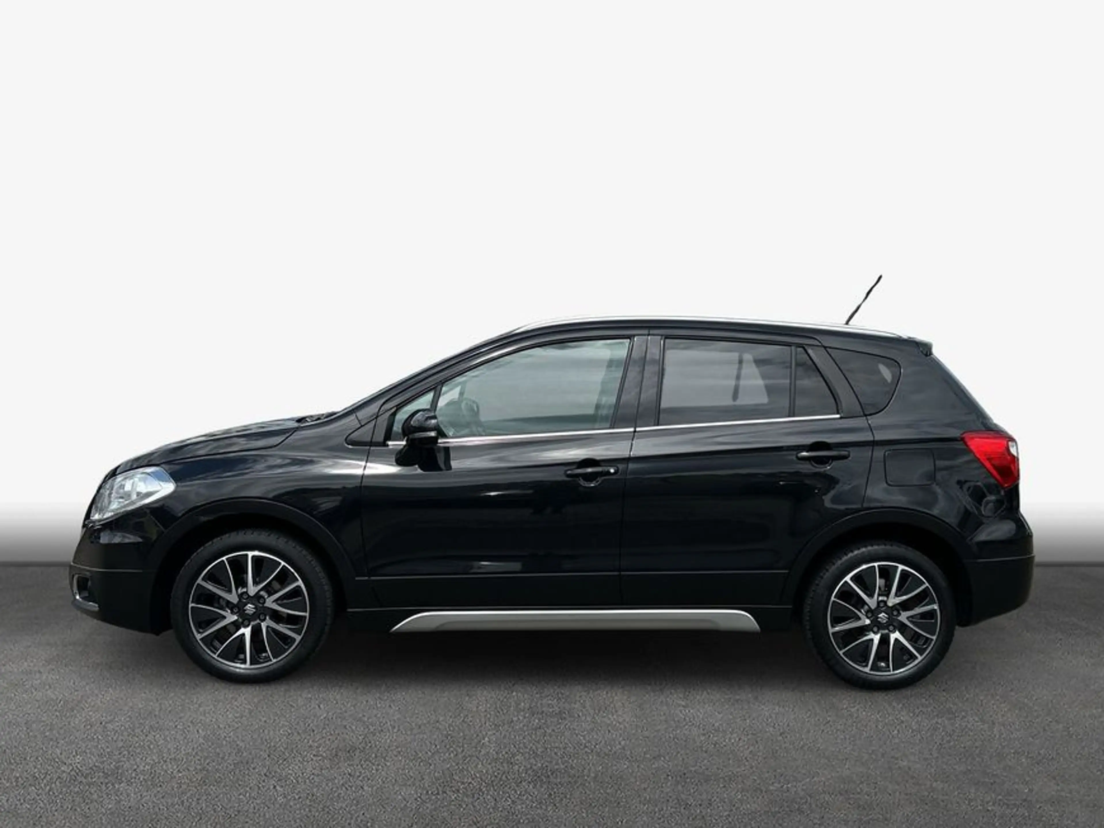Suzuki SX4 S-Cross 1.4 Allgrip Panoramadach — photo 4