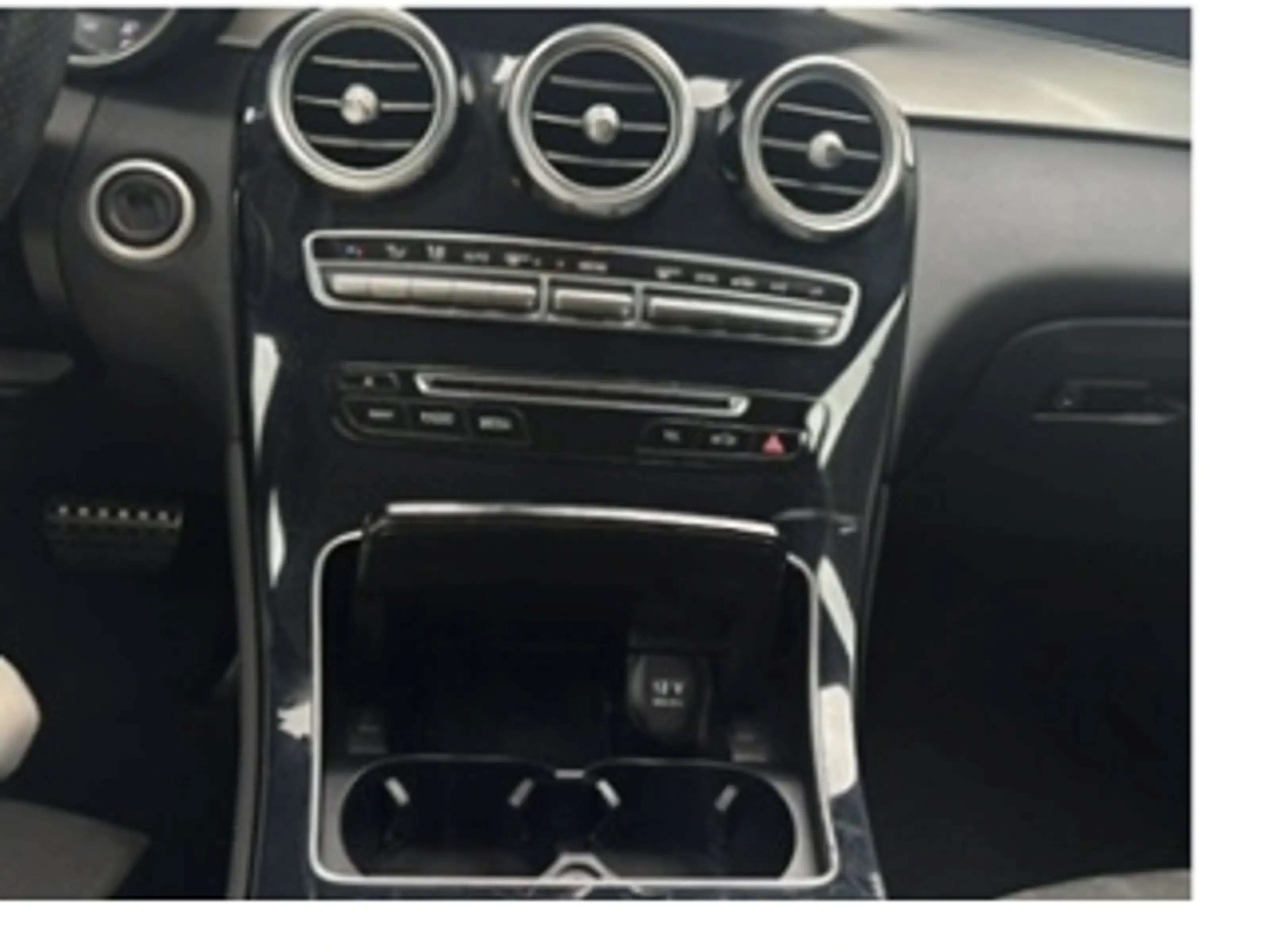 Mercedes-Benz GLC 220 d 4Matic AHK-klappbar Navi LED El. Heckklappe Mehr — photo 8