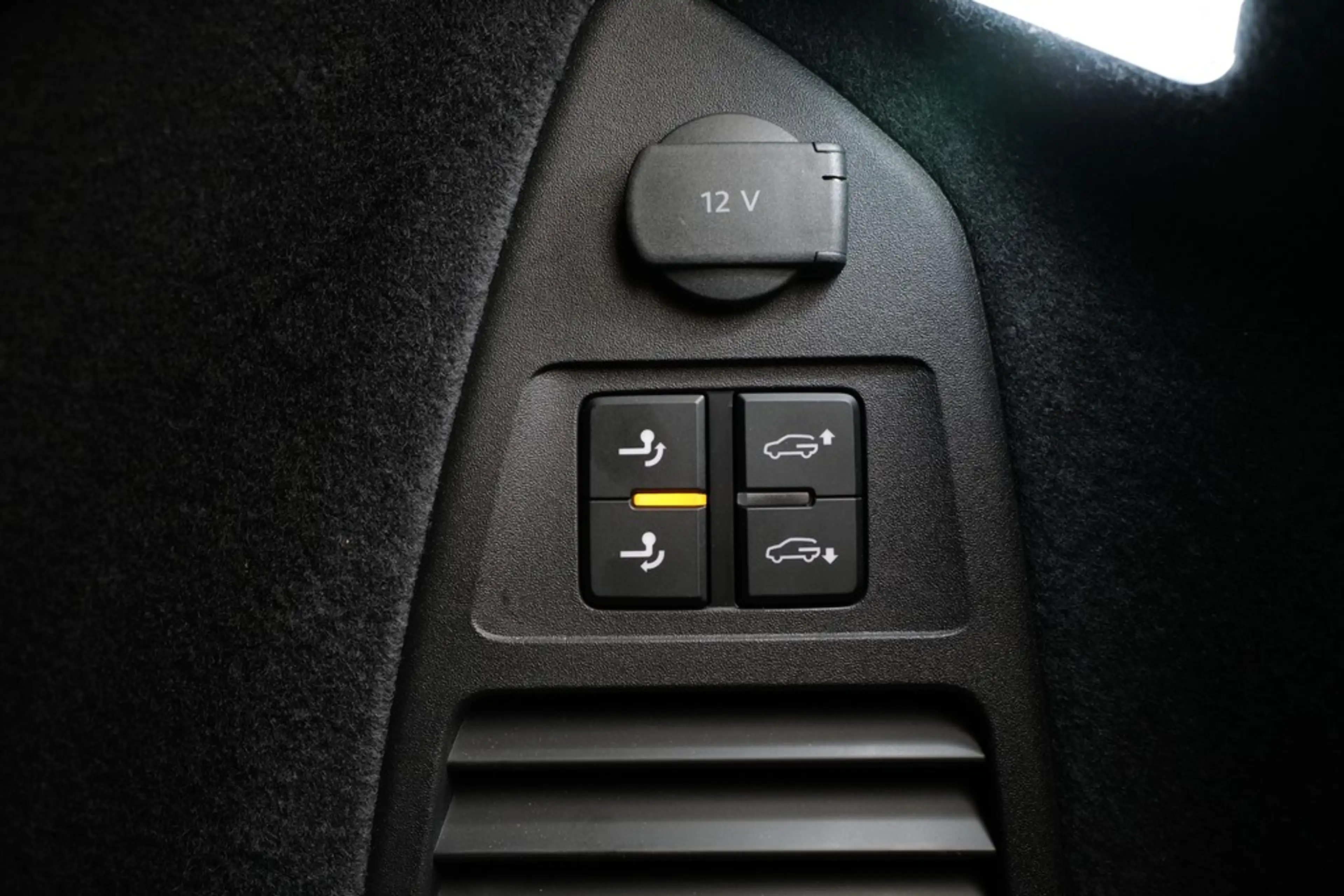 Volkswagen Touareg 3.0TDI Elegance AHK StdHz Matrix Keyless Allrad... — photo 26
