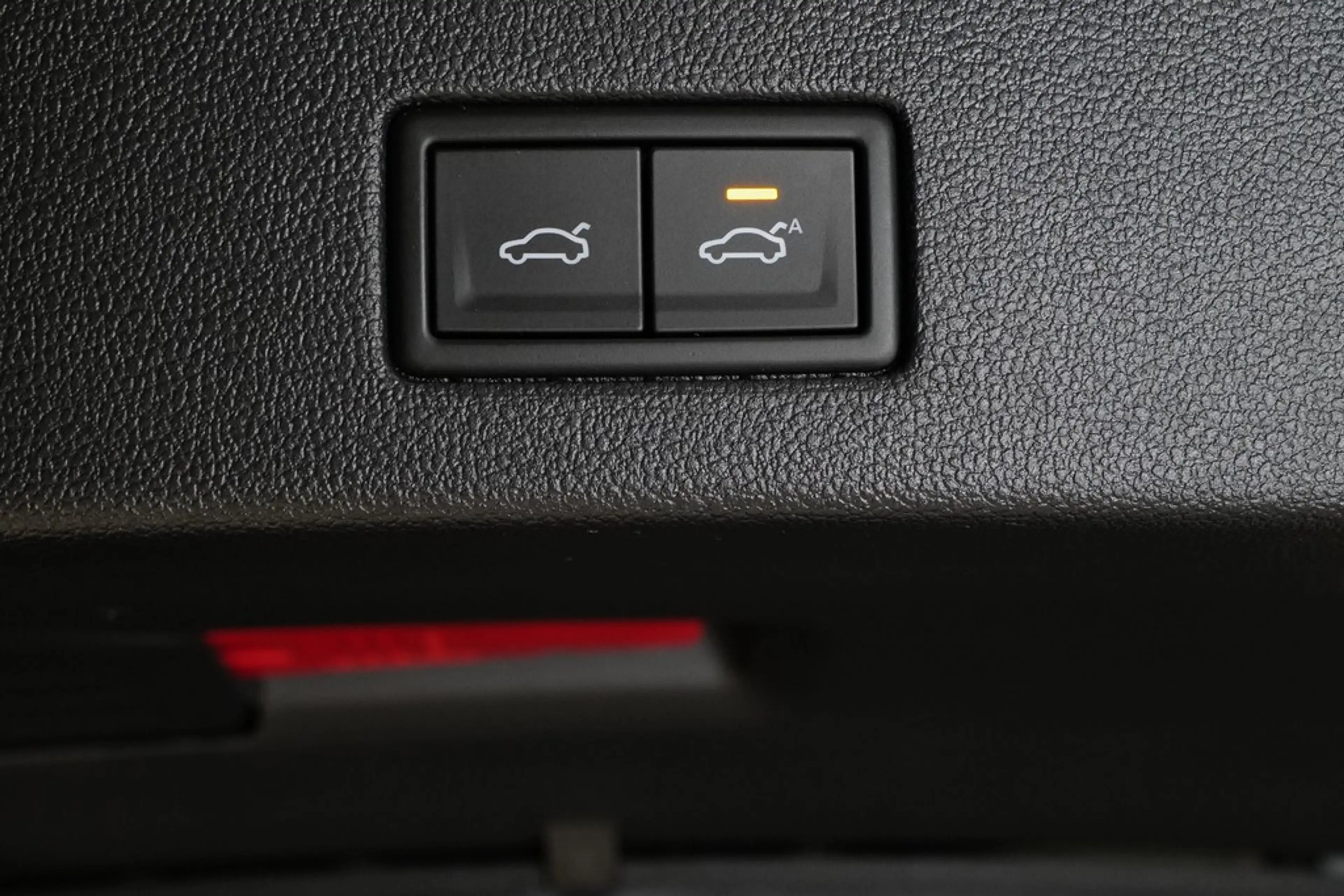 Volkswagen Touareg 3.0TDI Elegance AHK StdHz Matrix Keyless Allrad... — photo 27