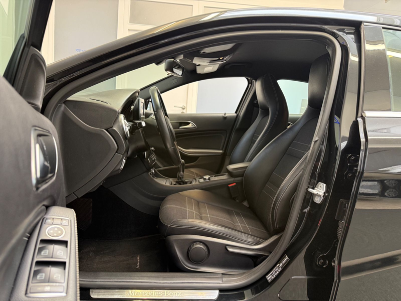 Mercedes-Benz A 180 BlueEfficiency/Teilleder/Navi — photo 9