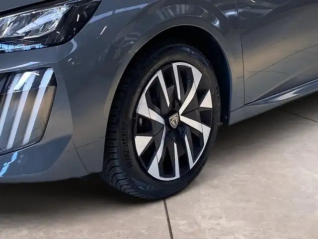 Peugeot 208 view 15