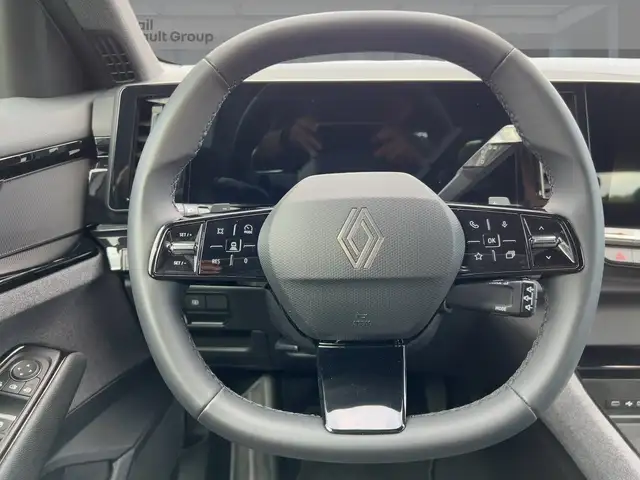 Renault Austral view 11